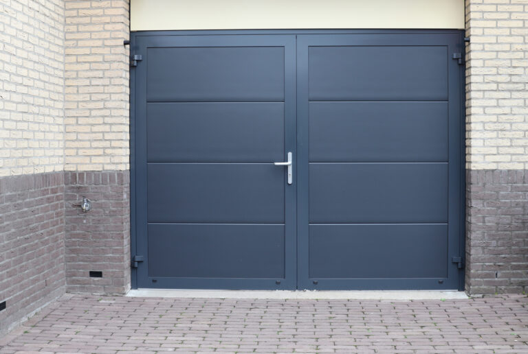 prestige aluminium garagedeur geleverd door ADOOR