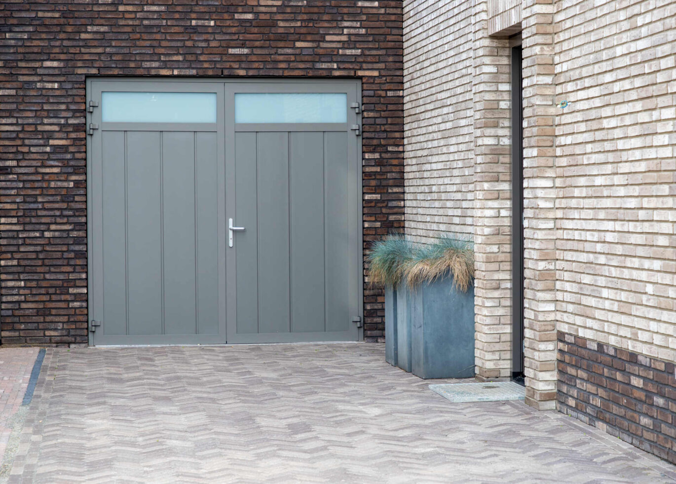 prestige aluminium garagedeur geleverd door ADOOR